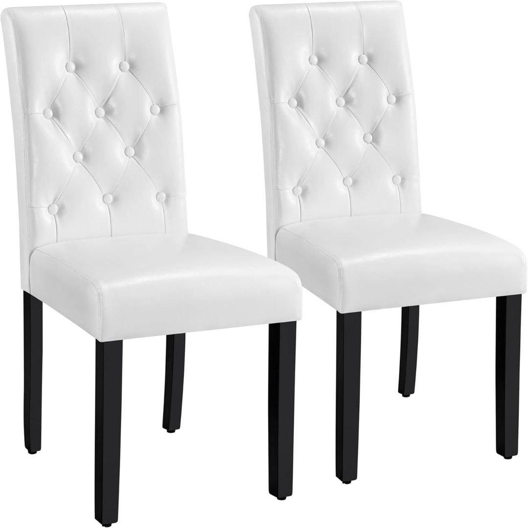 sillas en ecopiel de color blancas