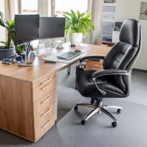 Silla de oficina de ecopiel de color negro