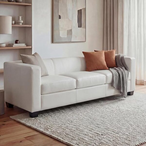 sofá de ecopiel de color beige